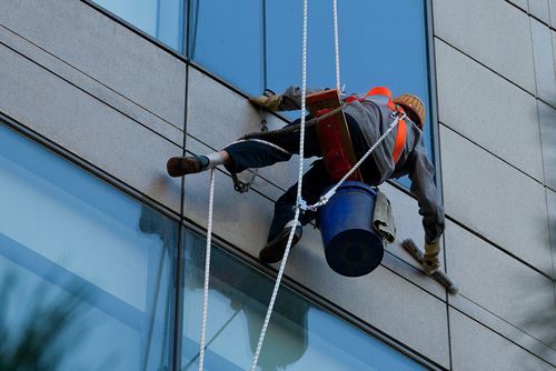 外墙清洗是否会影响建筑物的使用寿命？—深圳卓高外墙清洗